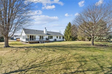 110 B Street NE Walford IA 52351