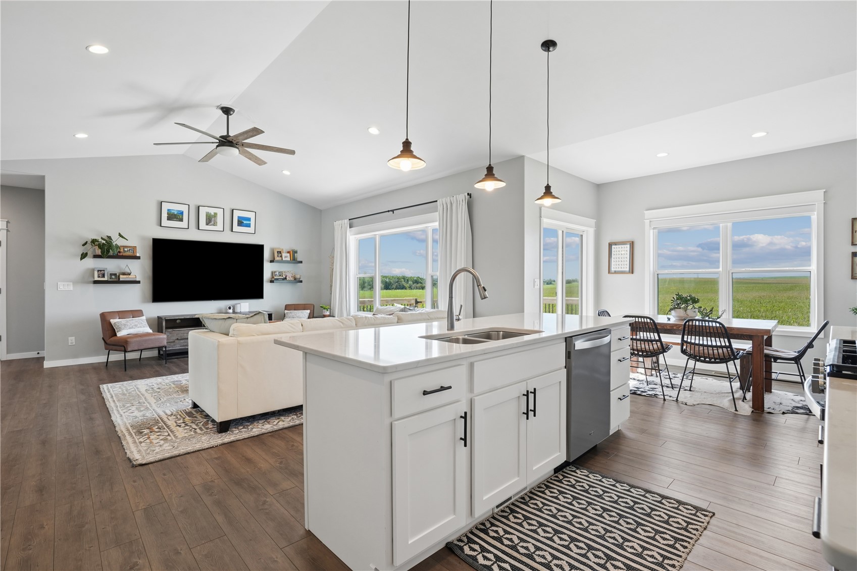 2776 Creekview Trail Palo IA 52324