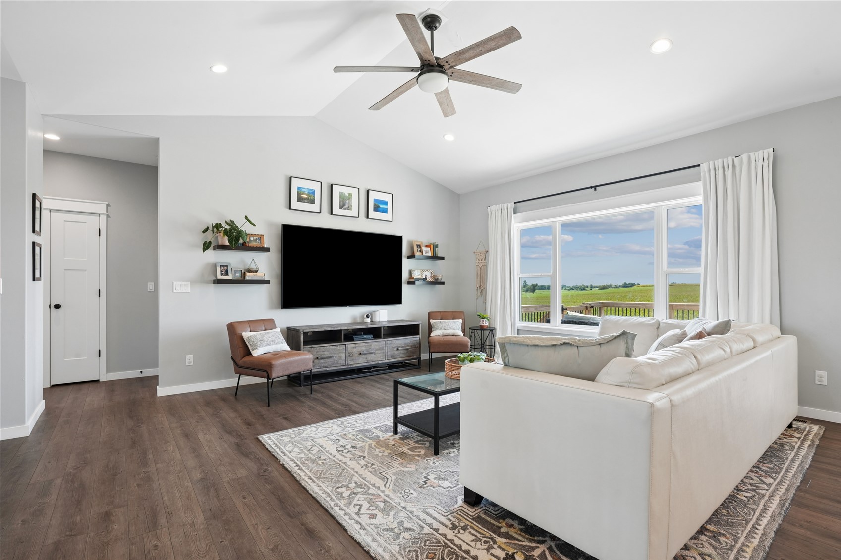2776 Creekview Trail Palo IA 52324