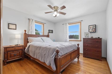 1816 Garry Avenue NW Cedar Rapids IA 52405