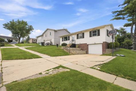 1816 Garry Avenue NW Cedar Rapids IA 52405