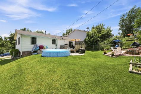 1816 Garry Avenue NW Cedar Rapids IA 52405
