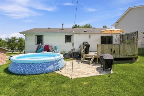 1816 Garry Avenue NW Cedar Rapids IA 52405