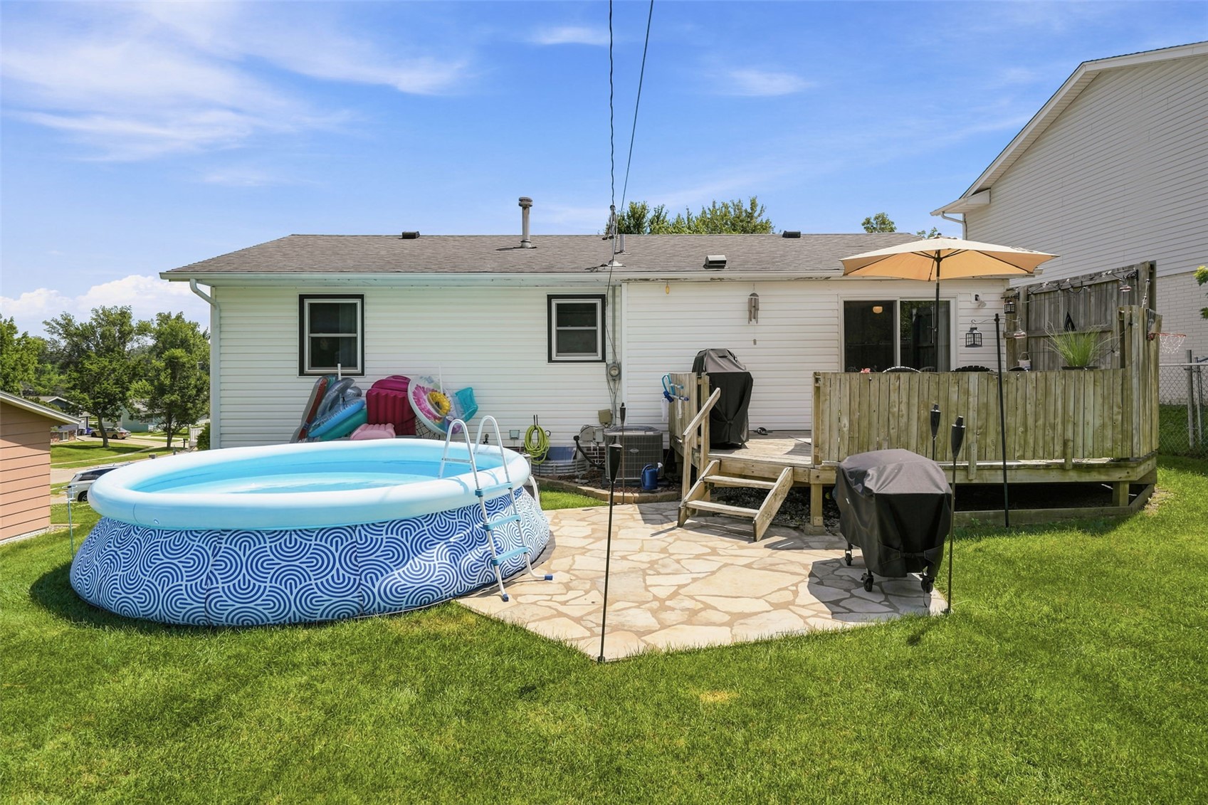 1816 Garry Avenue NW Cedar Rapids IA 52405