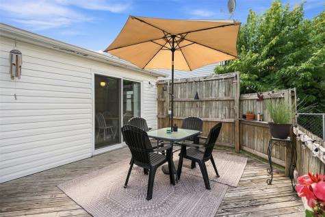 1816 Garry Avenue NW Cedar Rapids IA 52405