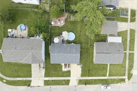 1816 Garry Avenue NW Cedar Rapids IA 52405