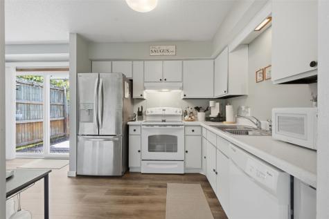 1816 Garry Avenue NW Cedar Rapids IA 52405