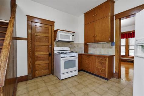 213 1st Avenue NW Mt Vernon IA 52314