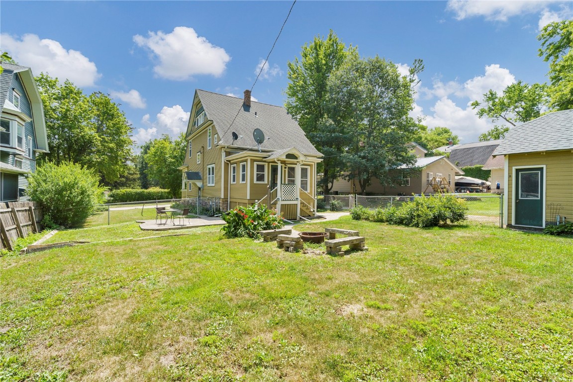 213 1st Avenue NW Mt Vernon IA 52314