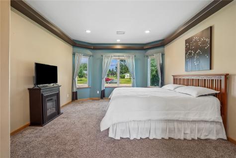 5811 Shiloh Lane Cedar Rapids IA 52411