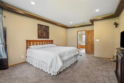 5811 Shiloh Lane Cedar Rapids IA 52411