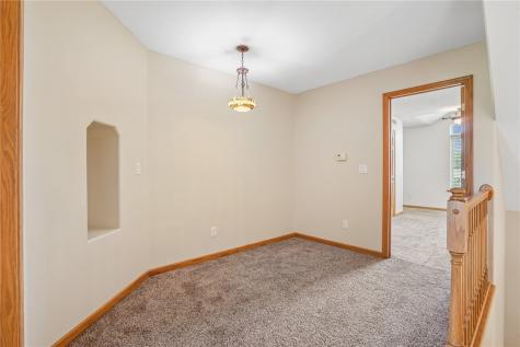 5811 Shiloh Lane Cedar Rapids IA 52411