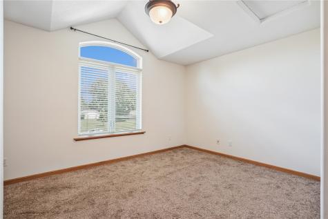 5811 Shiloh Lane Cedar Rapids IA 52411