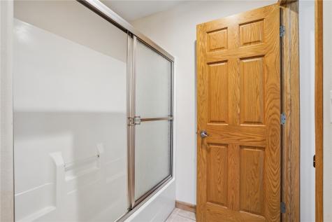 5811 Shiloh Lane Cedar Rapids IA 52411