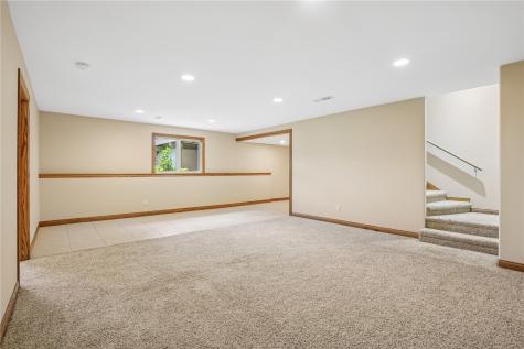 5811 Shiloh Lane Cedar Rapids IA 52411