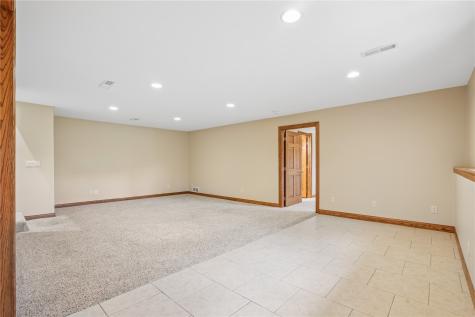5811 Shiloh Lane Cedar Rapids IA 52411