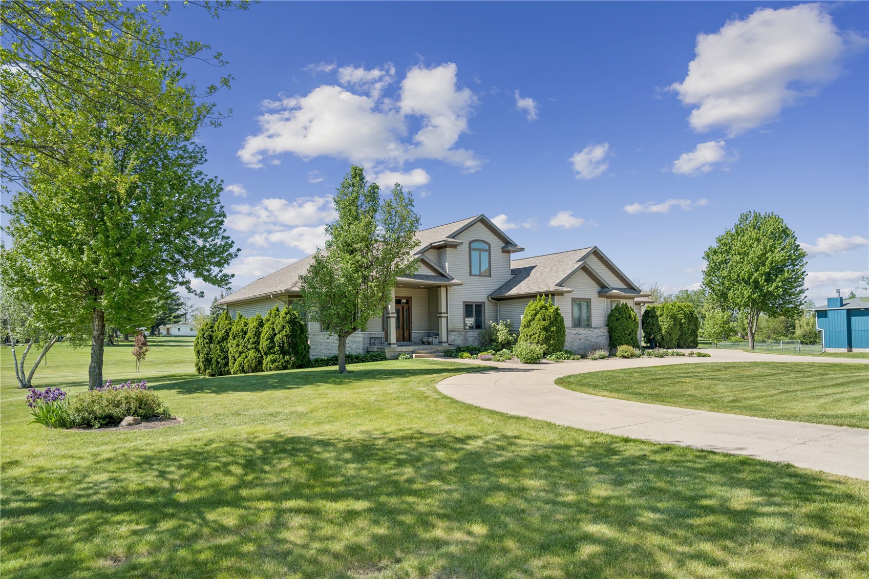 5811 Shiloh Lane Cedar Rapids IA 52411