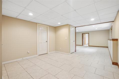 5811 Shiloh Lane Cedar Rapids IA 52411