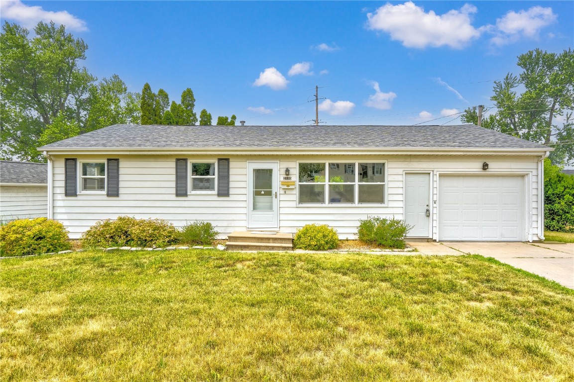2110 F Avenue NE Cedar Rapids IA 52402
