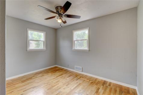 2110 F Avenue NE Cedar Rapids IA 52402