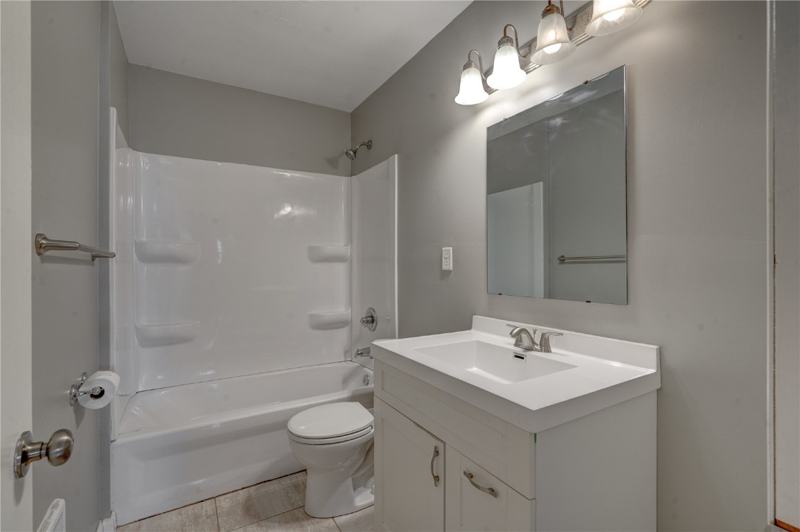 2110 F Avenue NE Cedar Rapids IA 52402