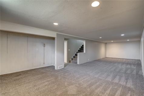 2110 F Avenue NE Cedar Rapids IA 52402