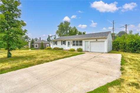 2110 F Avenue NE Cedar Rapids IA 52402