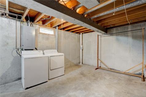 2110 F Avenue NE Cedar Rapids IA 52402