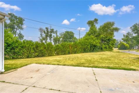 2110 F Avenue NE Cedar Rapids IA 52402