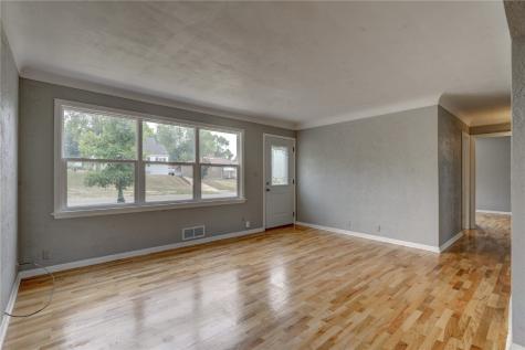 2110 F Avenue NE Cedar Rapids IA 52402