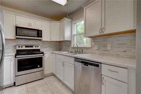 2110 F Avenue NE Cedar Rapids IA 52402