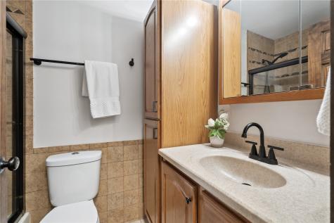 1536 Woodside Drive NW Cedar Rapids IA 52405