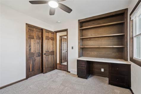 1536 Woodside Drive NW Cedar Rapids IA 52405