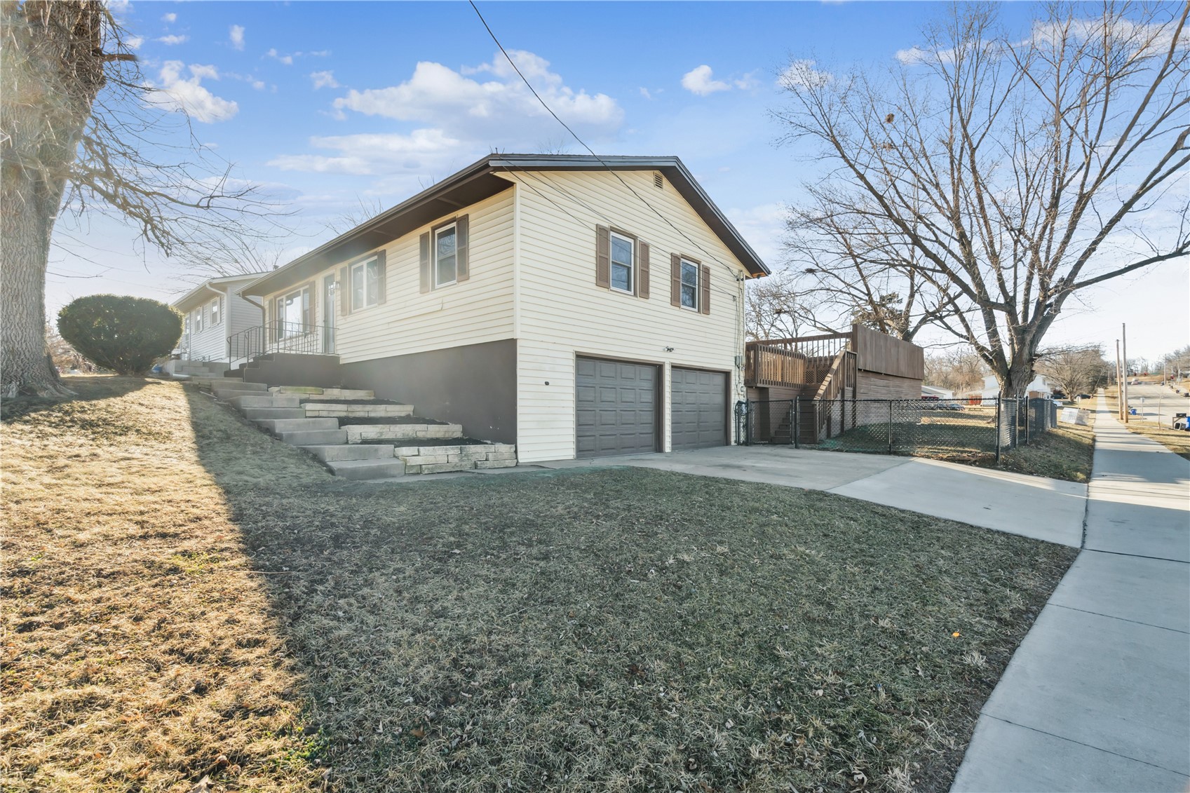 1536 Woodside Drive NW Cedar Rapids IA 52405