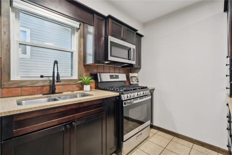 1536 Woodside Drive NW Cedar Rapids IA 52405