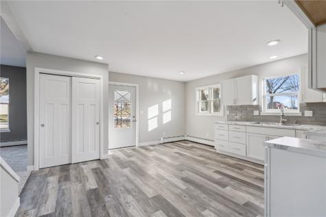 809 Jefferson Avenue Lowden IA 52255