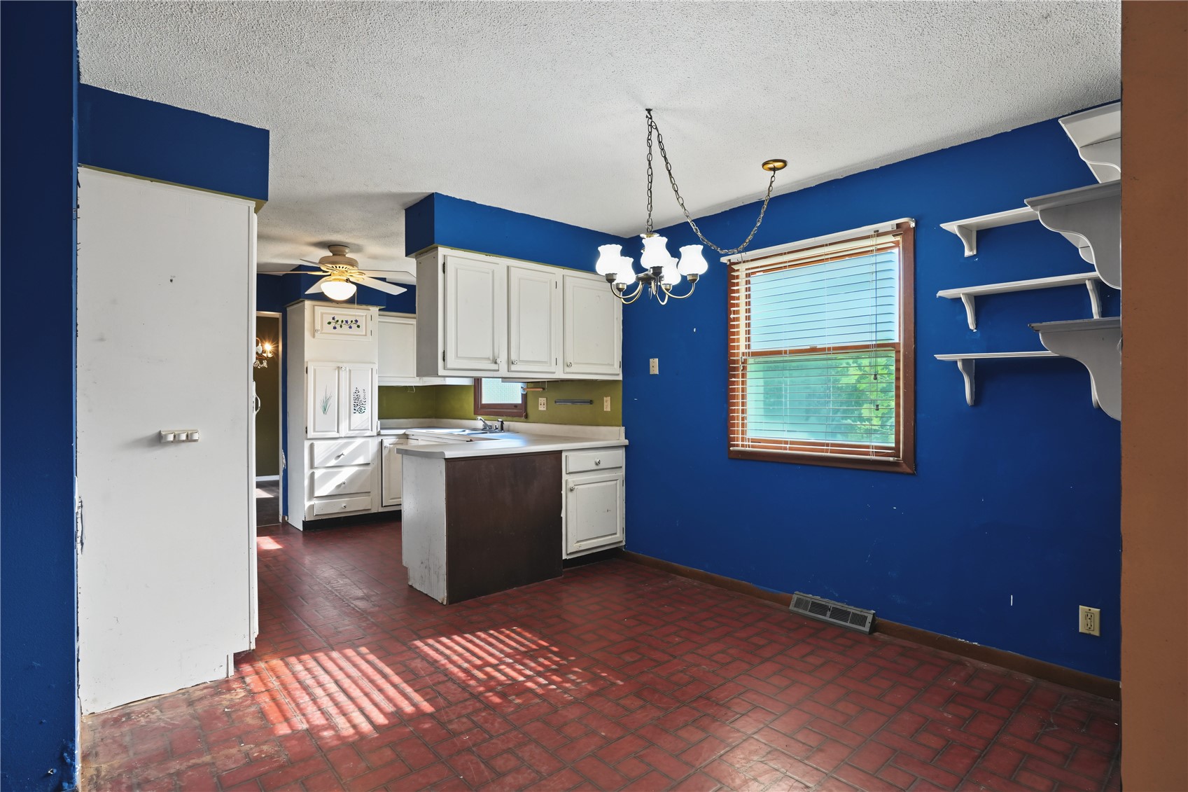 2815 Glen Elm NE Cedar Rapids IA 52402