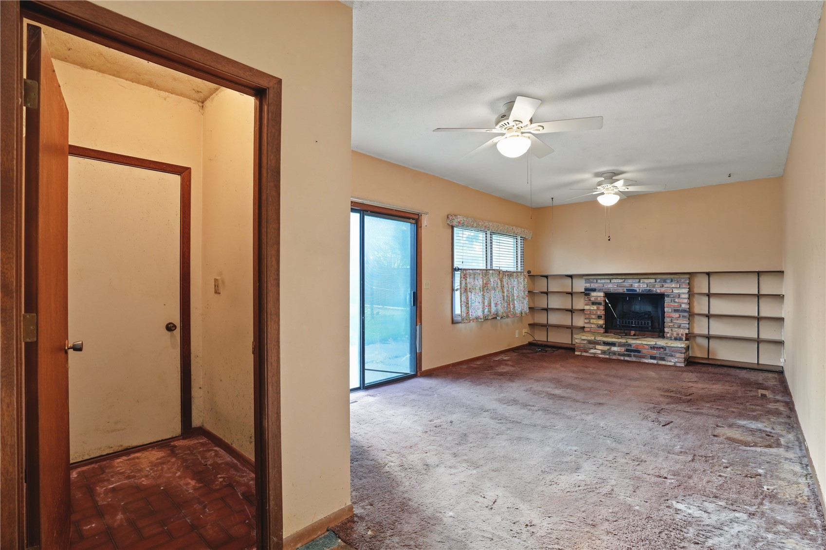 2815 Glen Elm NE Cedar Rapids IA 52402