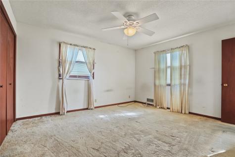 2815 Glen Elm NE Cedar Rapids IA 52402