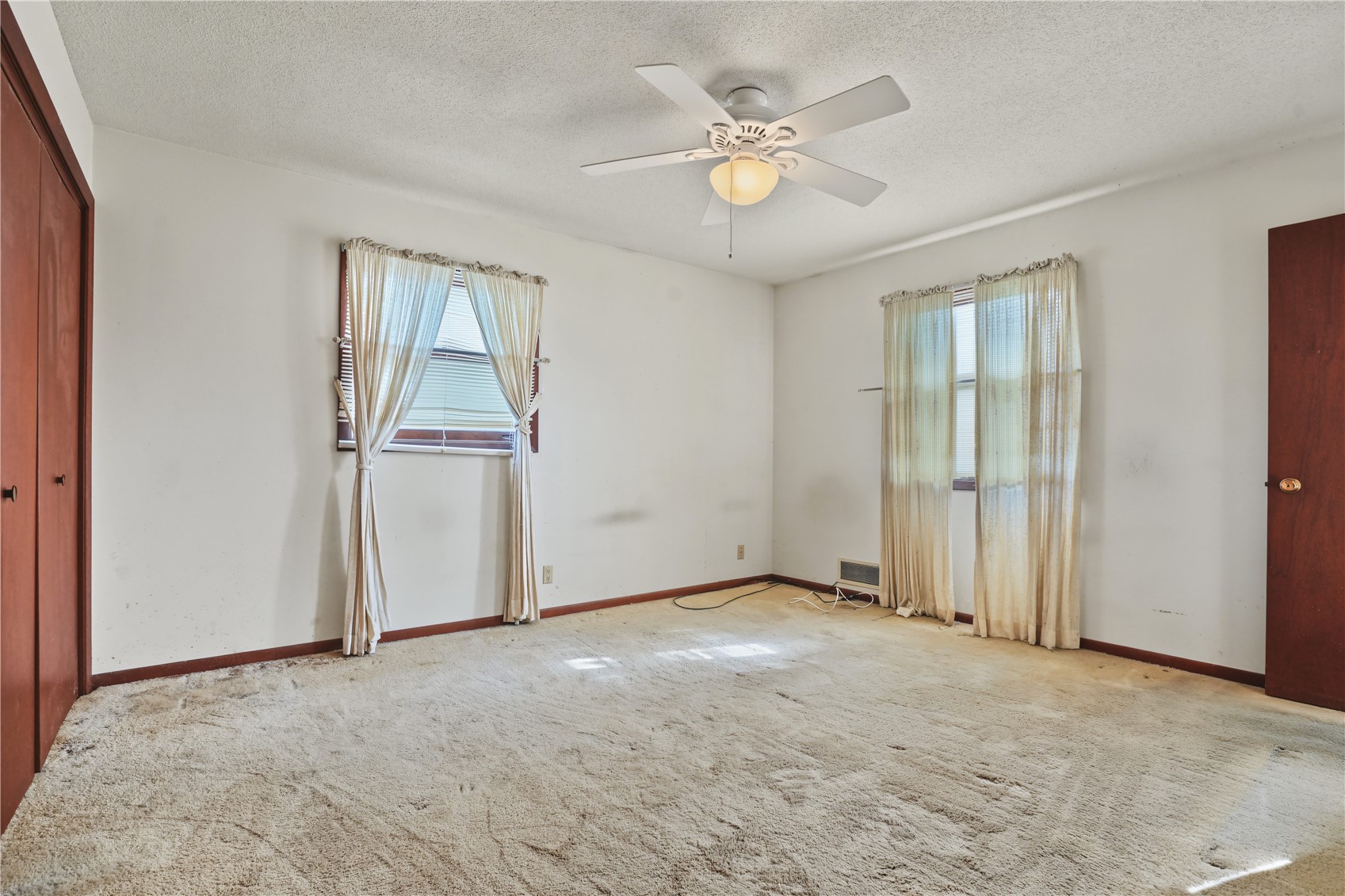 2815 Glen Elm NE Cedar Rapids IA 52402