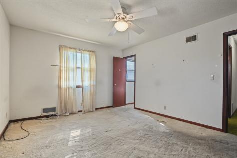 2815 Glen Elm NE Cedar Rapids IA 52402