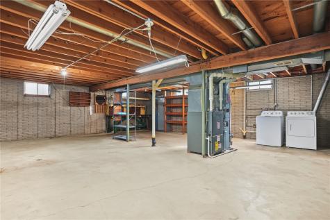 2815 Glen Elm NE Cedar Rapids IA 52402