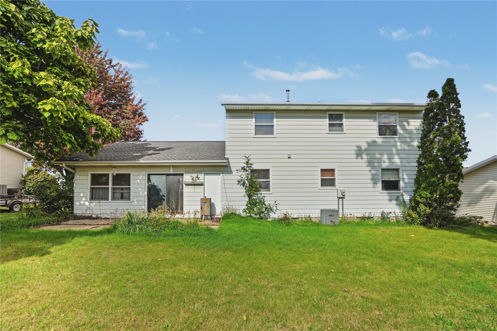 2815 Glen Elm NE Cedar Rapids IA 52402