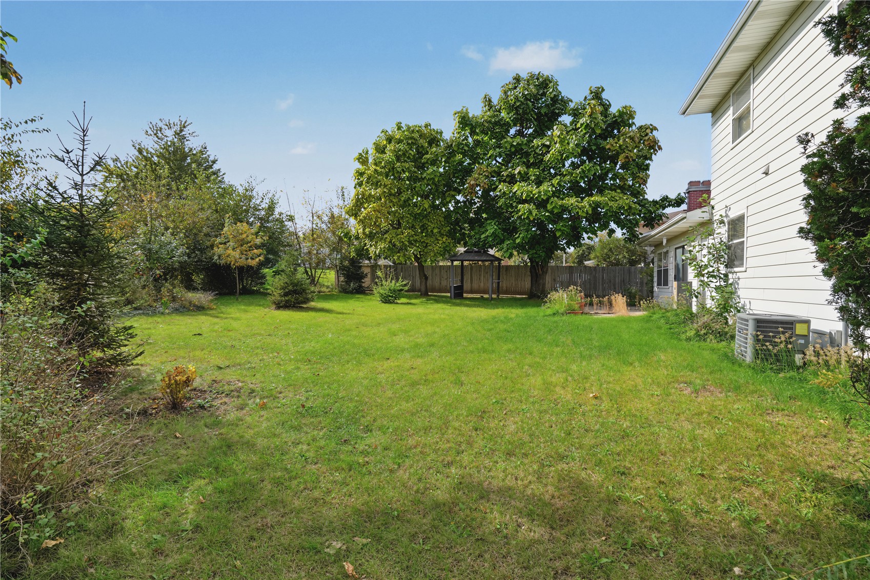 2815 Glen Elm NE Cedar Rapids IA 52402