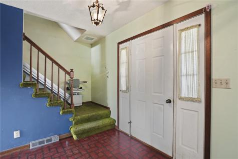 2815 Glen Elm NE Cedar Rapids IA 52402