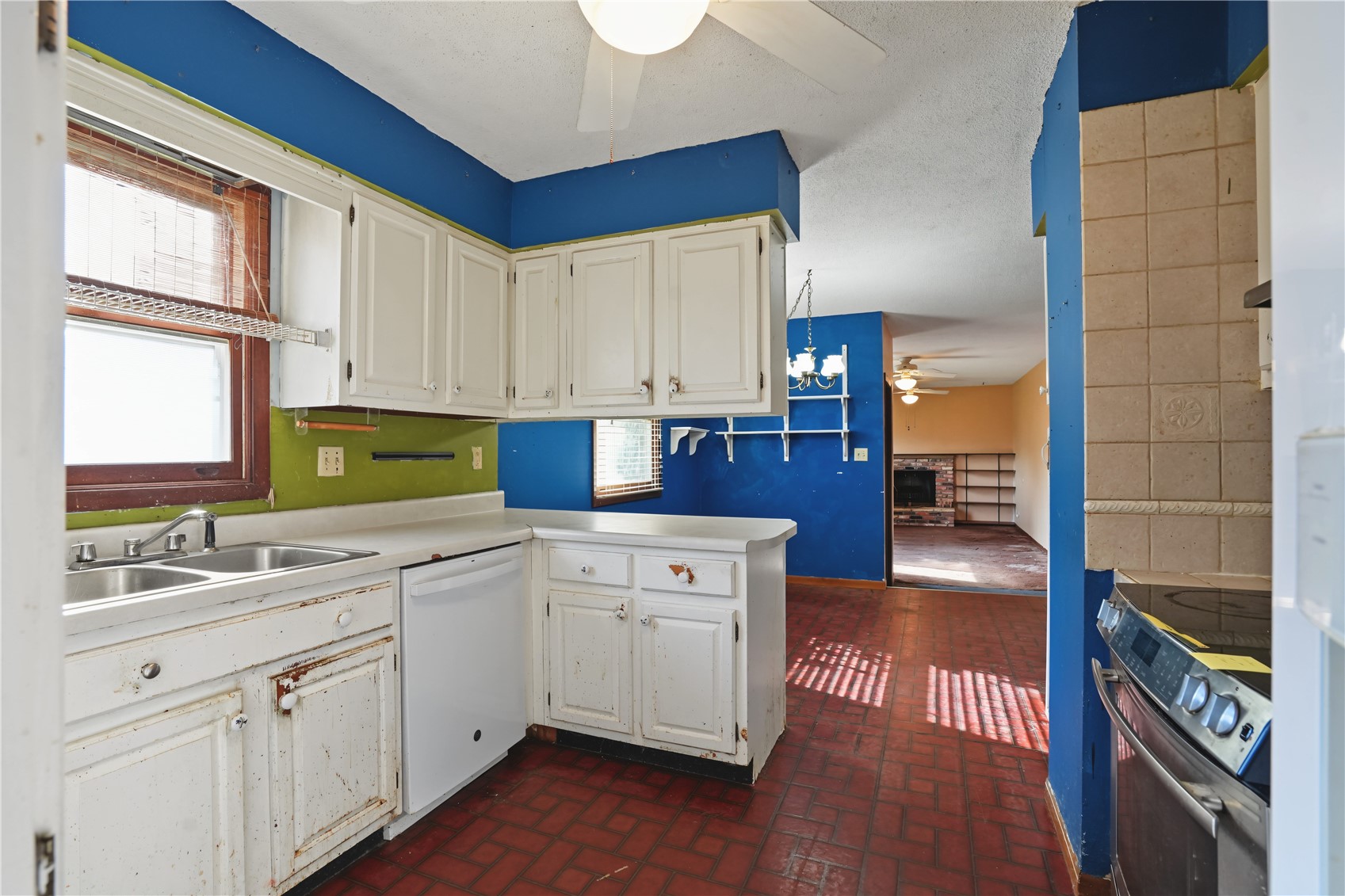 2815 Glen Elm NE Cedar Rapids IA 52402