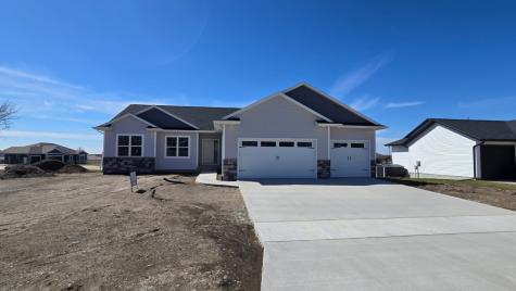 629 Pointer Circle Center Point IA 52213