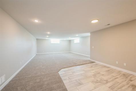 629 Pointer Circle Center Point IA 52213