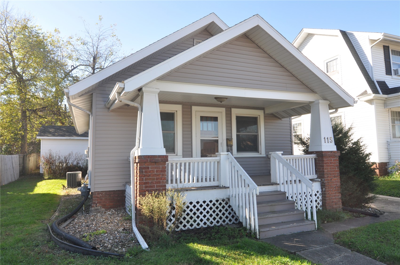 Cedar Rapids IA, 115 27TH St Drive