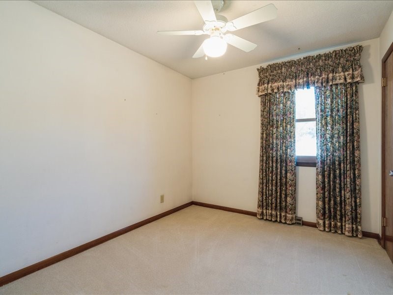 270 Tomahawk Trail SE Cedar Rapids IA 52403
